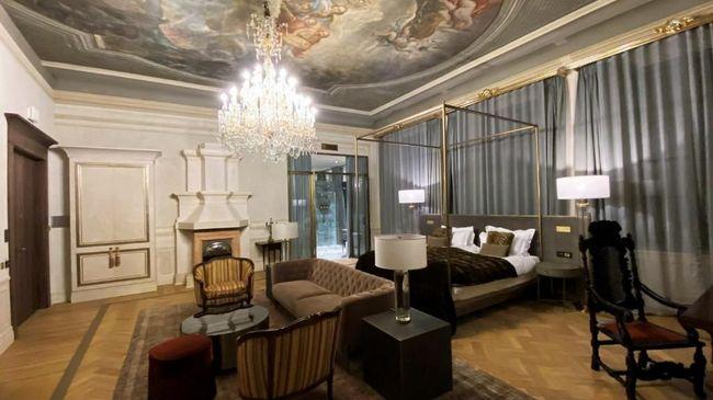 Hotel H15 Luxury Palace Krasków Rom bilde